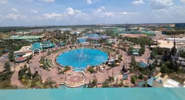 Epic Universe, theme park, Helios Hotel, Helios Bar