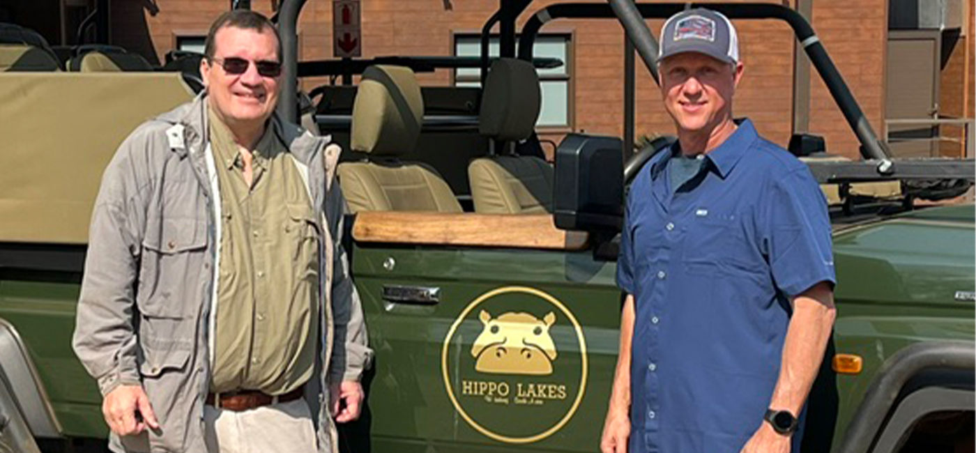 Image: Martin Deacon, President & CEO, Hippo Lakes (L) and Steve Muraca, President, OutsideAgents (R) (Photo Credit: Outside Agents)