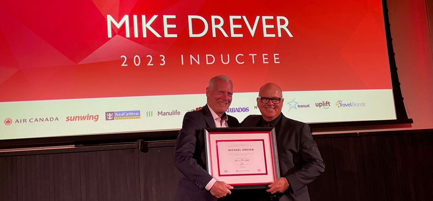 Image: BranchUp's Peter Steele accepts the Canadian Travel Hall of Fame Award on behalf of Mike Drever. (Photo Credit: Bruce Parkinson)