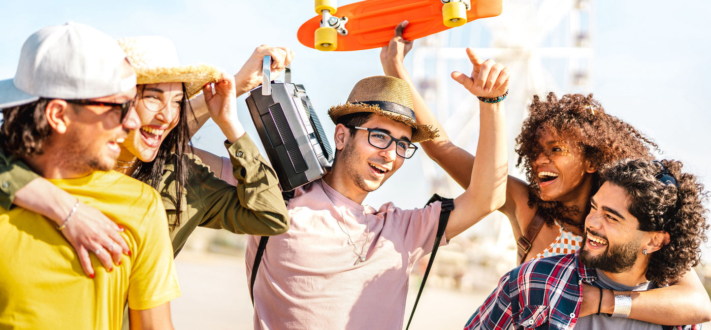 Image: Friends having fun on spring break. (Photo Credit: Adobe Stock/Mirko Vitale)