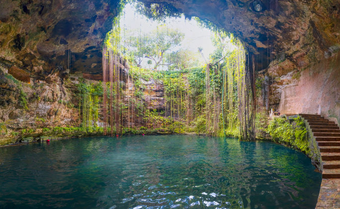 Classic Vacations is Luxury Redefined

Ik-Kil Cenote, Yucatan, Mexico