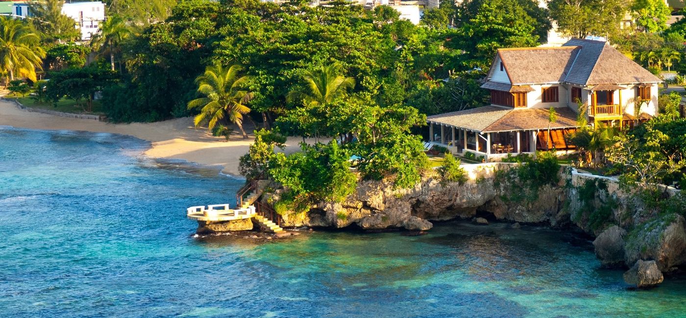 Image: Hidden Bay Beach, Bahamas (Source: Rental Escapes)