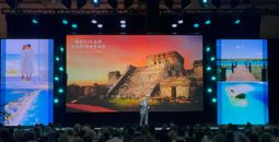 Andrés Martínez, CEO of the Mexican Caribbean Tourism Board, presents during the General Session at EDGE 2025.