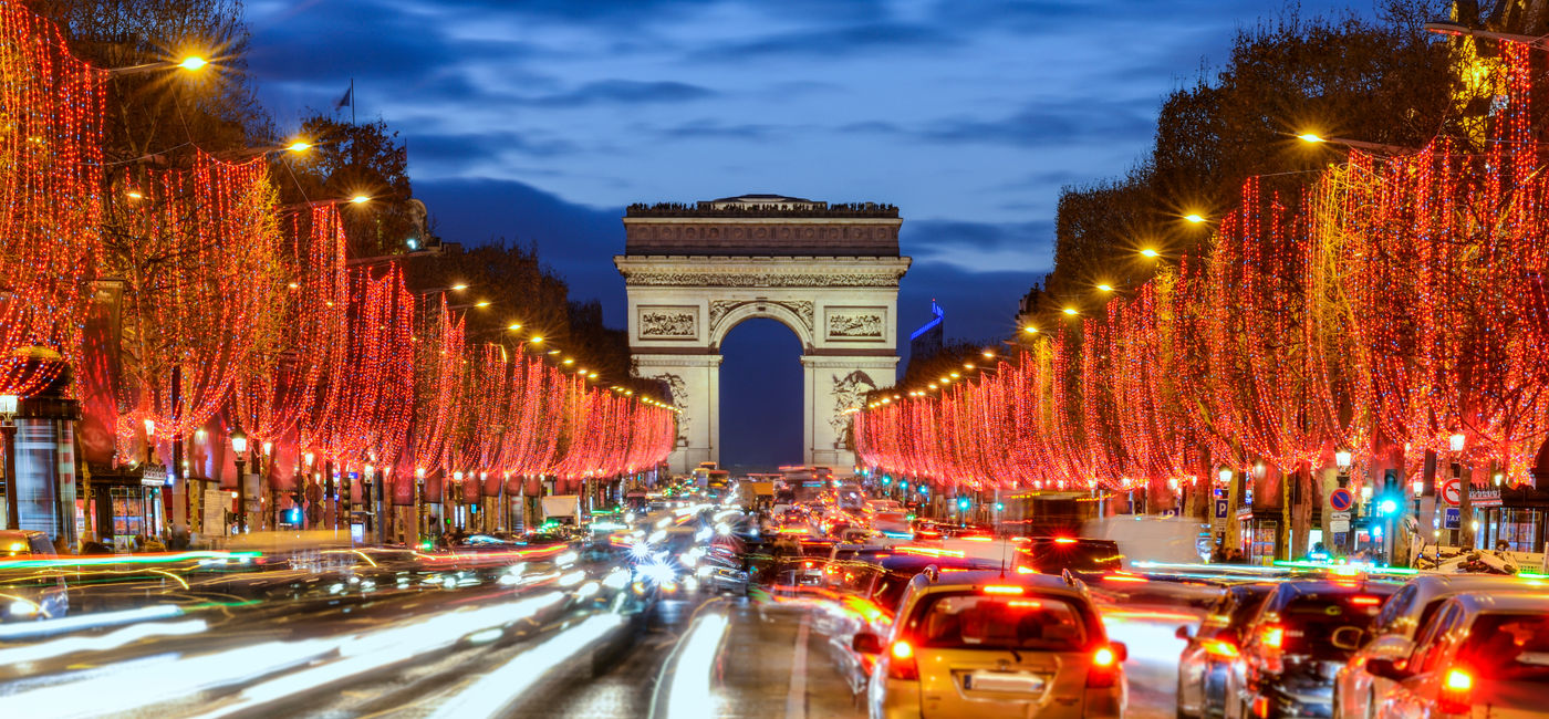 Image: Holidays in Paris (Photo Credit: Yves/Adobe Stock)