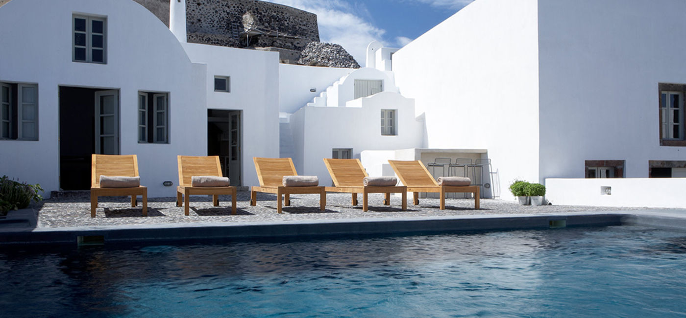 Image: Ascani in Santorini, Greece. (photo courtesy of Villas of Distinction)