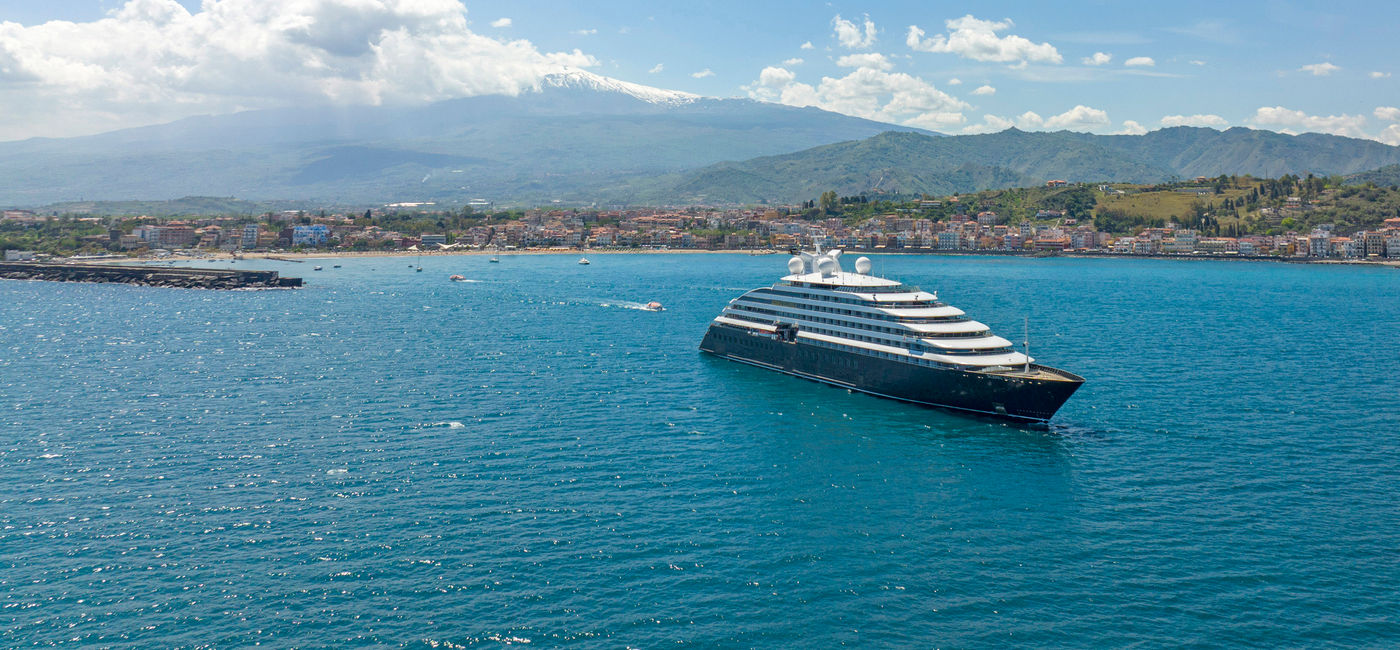 Image: Sail aboard Scenic Eclipse