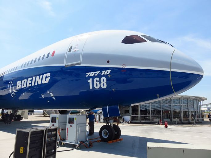 Boeing 787.