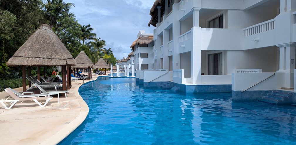 Grand Riviera Princess swim up pools