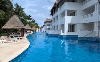 Grand Riviera Princess swim up pools