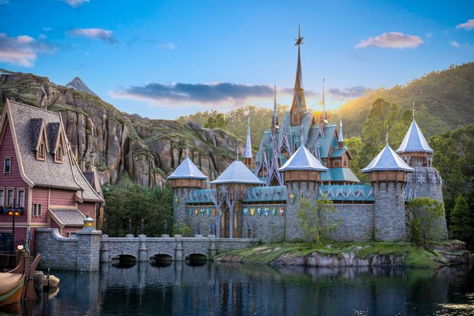 World of Frozen Opens at Hong Kong Disneyland hong kong disneyland, china, asia, frozen, elsa anna, family fun, international