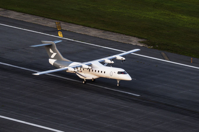 Heart Aerospace’s X1 demonstrator aircraft touches down at Plattsburgh International Airport in New York at the conclusion of its first flight Heart Aerospace’s X1 demonstrator aircraft touches down at Plattsburgh International Airport in New York at the conclusion of its first flight