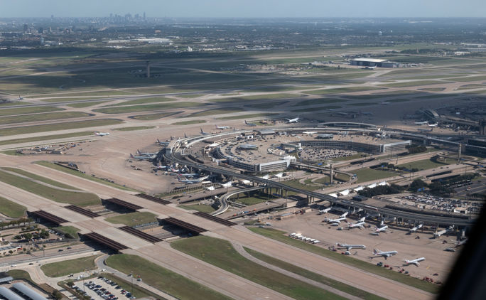 Luftaufnahme des Dallas Fort Worth International Airport Luftaufnahme des Dallas Fort Worth International Airport