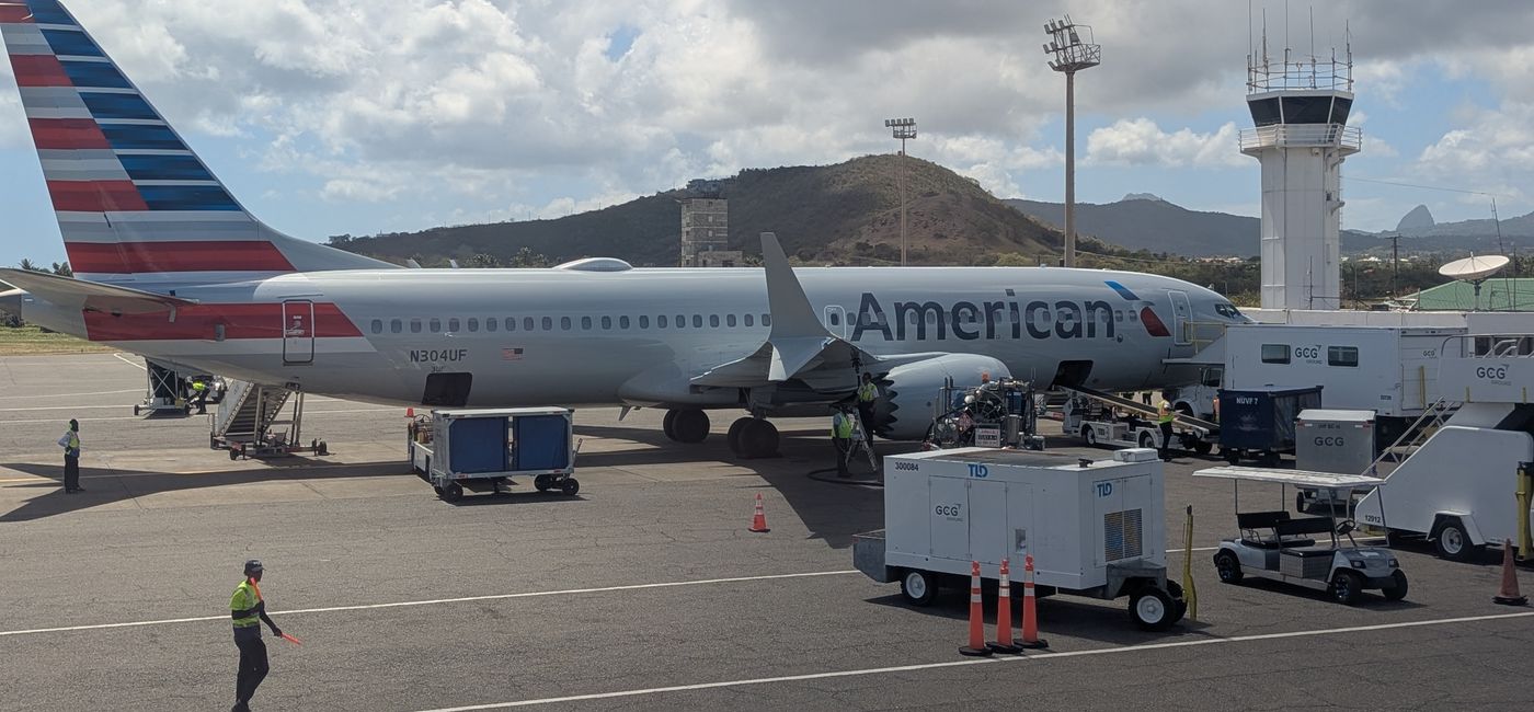 Image: American Airlines plane (Photo Credit: Eric Bowman)