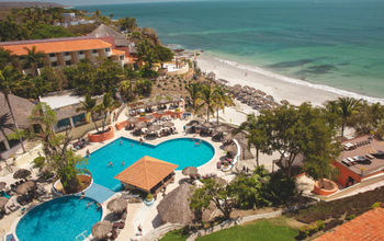 Set on Mexico’s Riviera Nayarit, Grand Palladium Vallarta Resort & Spa is part of the family-friendly Grand Palladium brand.