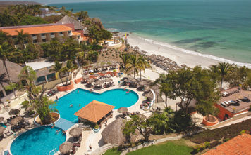 Set on Mexico’s Riviera Nayarit, Grand Palladium Vallarta Resort & Spa is part of the family-friendly Grand Palladium brand.
