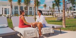 Majestic Elegance Costa Mujeres
