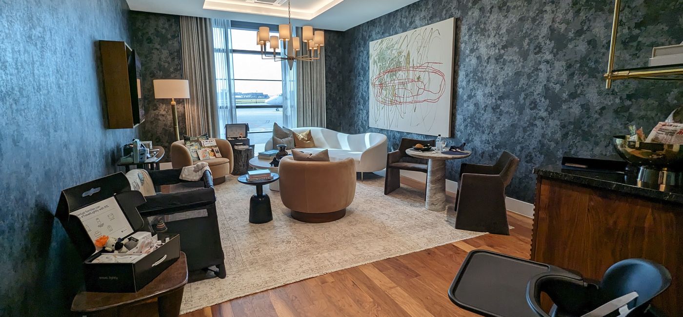 Image: PS ATL Private Suite Room (Photo Credit: Eric Bowman)