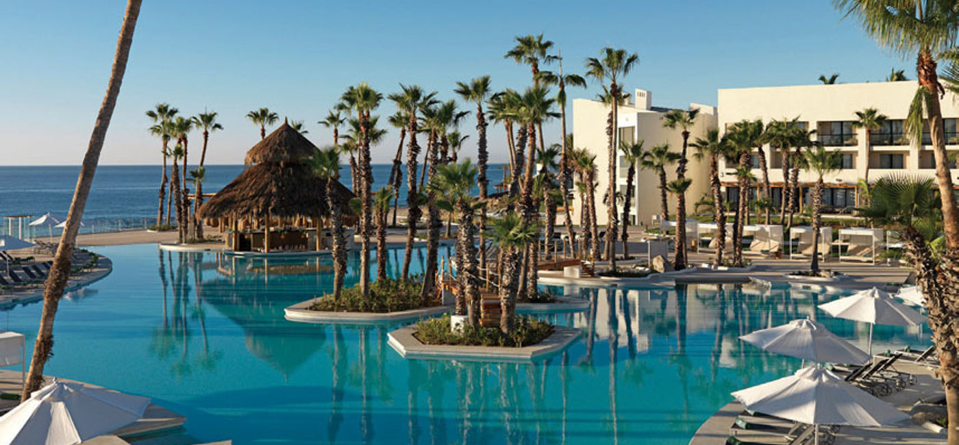 Image: The pool area at Paradisus Los Cabo (Photo Credit: Meli Hotels International)