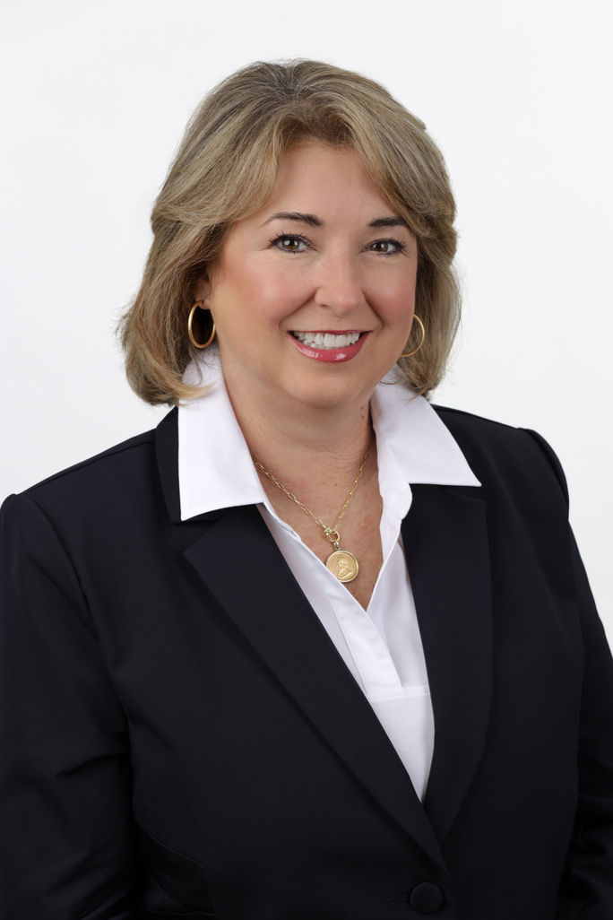 Donna Smith, Director of Luxury Sales, USA & Canada for AIC Hotel Group. AIC Hotel Group, people, sales people