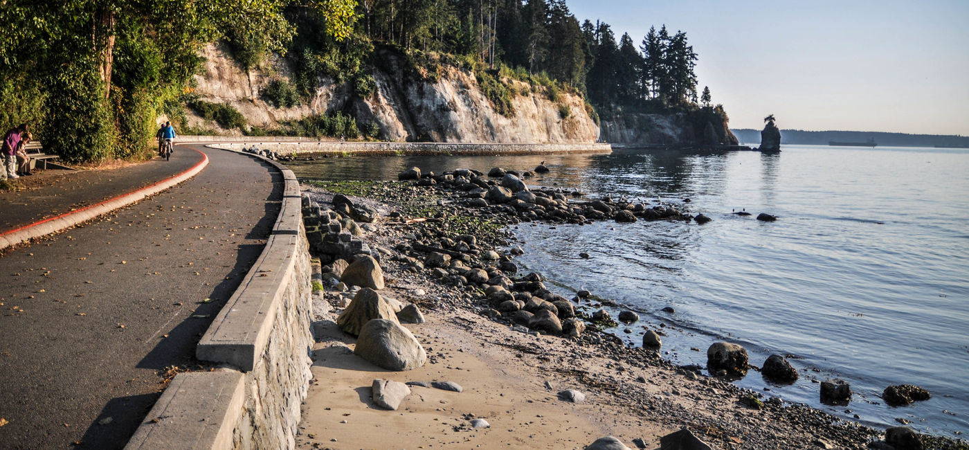 Image: Stanley Park Seawall in Vancouver, British Columbia. (Photo Credit: Adobe/AleCam)