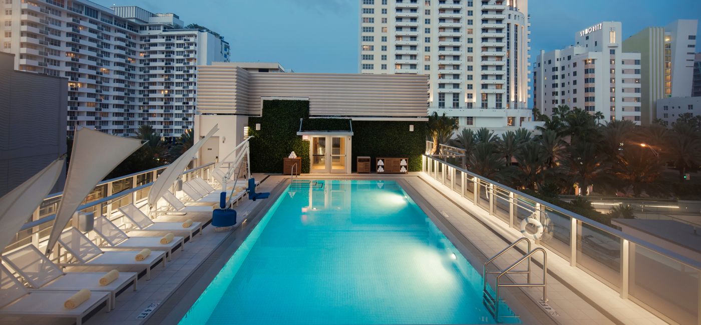 Image: Waves Berkeley Shore Miami Pool (Photo Credit: Iberostar Hotels & Resorts)