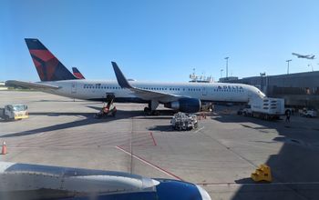 Delta Air Lines, plane, airport, tarmac,