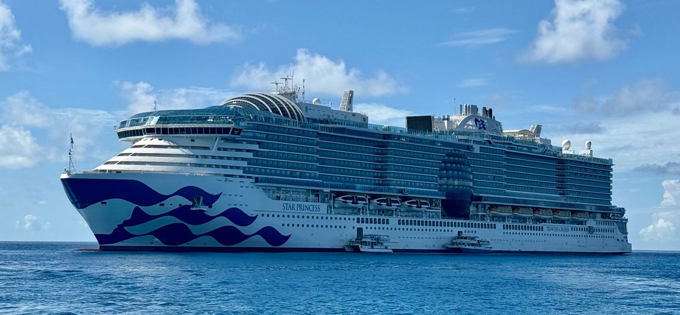 Image: Princess Cruises' Star Princess. (Photo Credit: Wikimedia Commons / Shiphistory62)