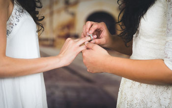 Placing wedding ring