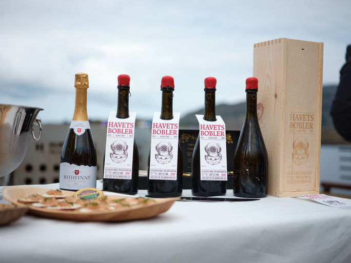 Havets Bobler sparkling wine, Hurtigruten, Hurtigruten cruise ship, cruise ship wine