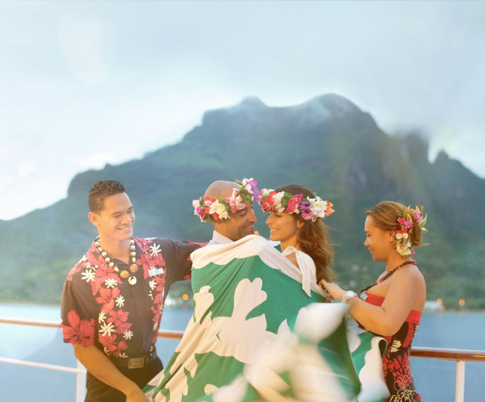 Paul Gauguin Cruises, romance travel, honeymoon, honeymooners