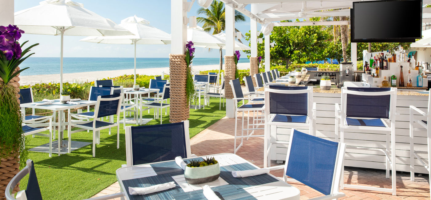 Image: Gili’s Beach Club (Photo Credit: Trump International Beach Resort)
