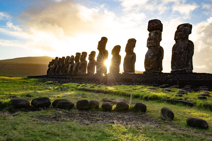 Sunrise with the 15 on Easter Island