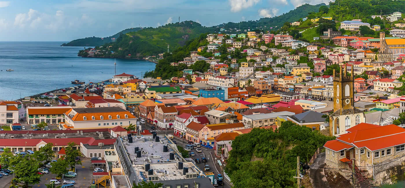 Image: La ville de St. George’s, Grenade (Photo Credit: Adobe Stock/Nicola)