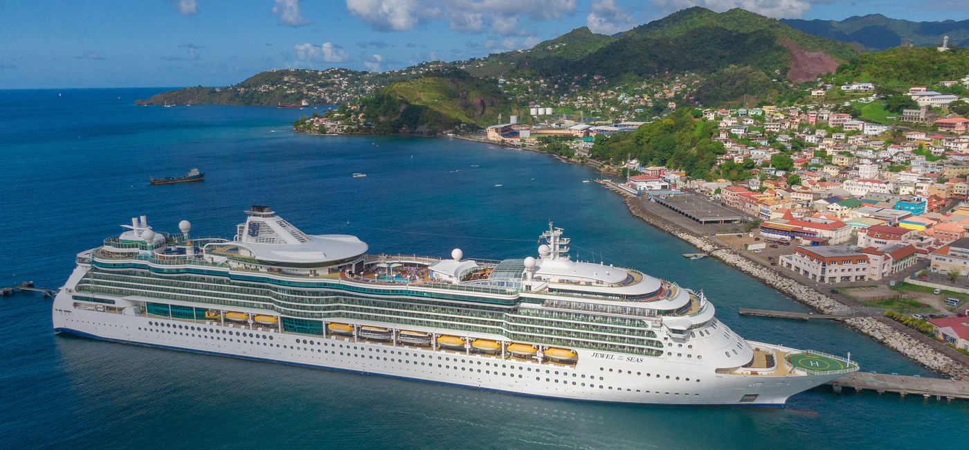 Image: The Jewel of the Seas. (photo via Royal Caribbean International)