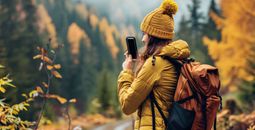 Traveler with phone