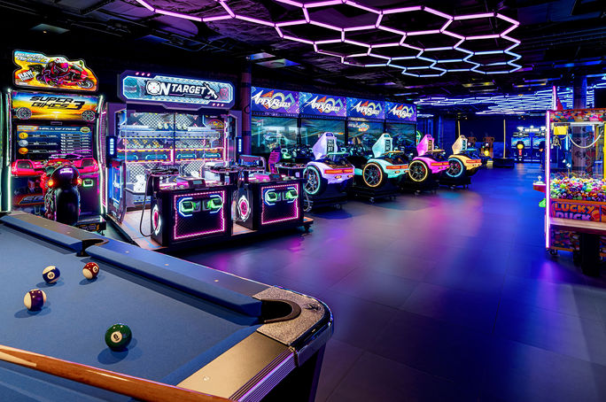Luna Game Zone features retro arcade games, as well as modern virtual-reality experiences.