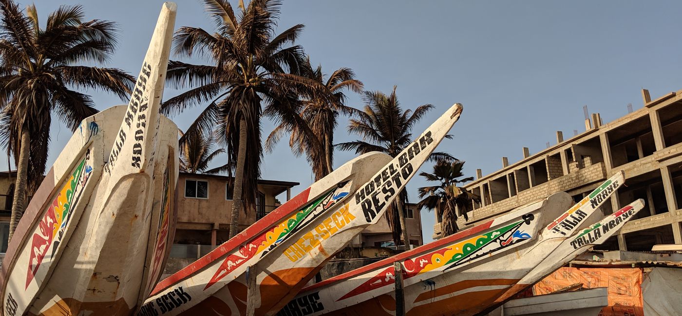 Image: Des bateaux de pêche à Dakar (Photo Credit: Bert Archer)