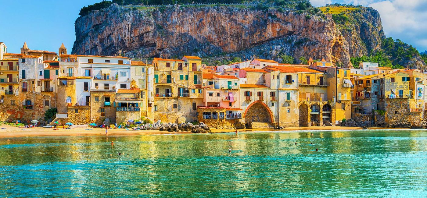 Image: Avanti Destinations in Cefalu, Sicily (Photo Credit: Avanti Tours)