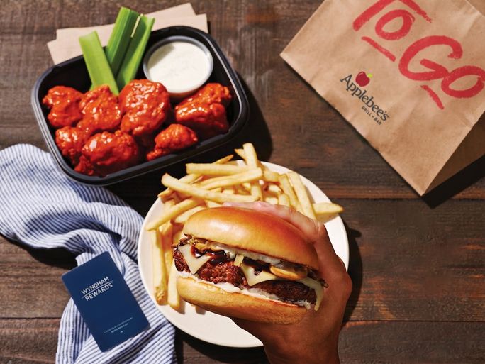 Wyndham Rewards, Applebee’s Partner to Offer Free Food Delivery Wyndham Rewards, Applebee’s Partner to Offer Free Food Delivery