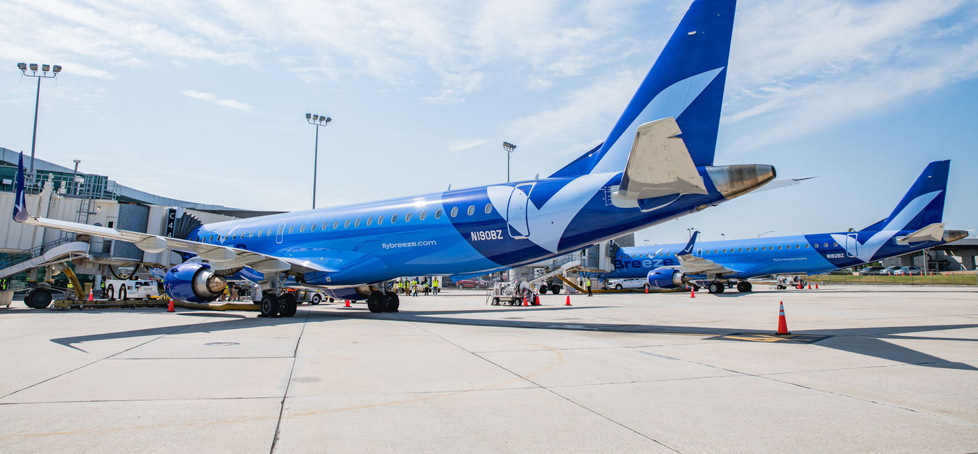 Image: Breeze Airways E190 Jet. (Photo Credit: Halo Creative Studio / Adobe Stock)