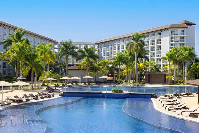 Das Hideaway Royalton Blue Waters in Montego Bay bietet Unterkünfte mit kostenfreiem WLAN und kostenfreie Privatparkplätze. Das Hideaway Royalton Blue Waters in Montego Bay bietet Unterkünfte mit kostenfreiem WLAN und kostenfreie Privatparkplätze.