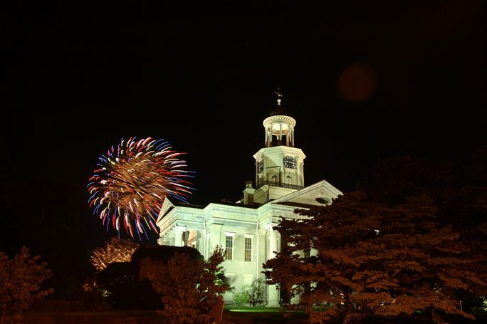 Vicksburg Courthouse Fireworks