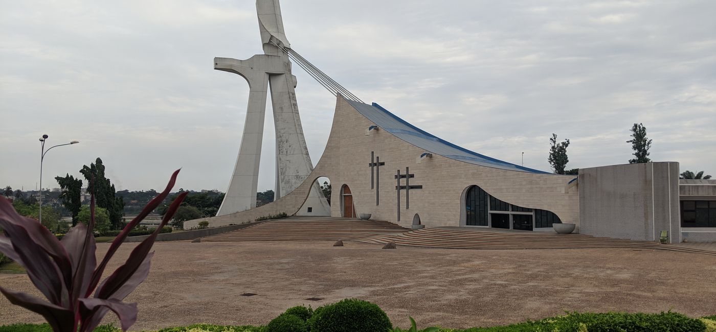 Image: La cathédrale catholique Saint-Paul d’Abidjan, Côte d’Ivoire (Photo Credit: Bert Archer)