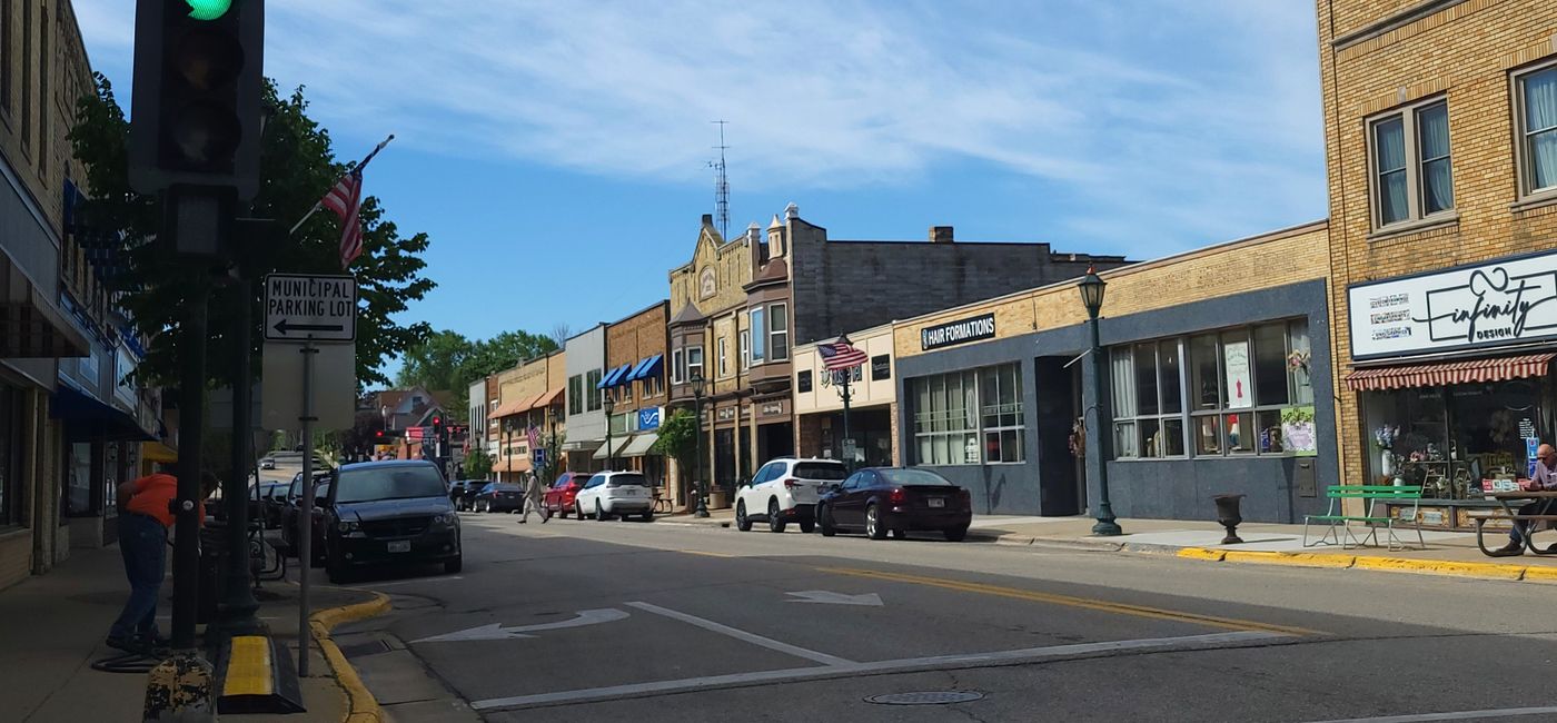 Image: Main Street in Downtown Hartford, WI. (Photo Credit: Lacey Pfalz)
