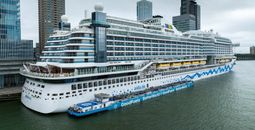AIDAprima being bunkered with biofuel in Rotterdam.