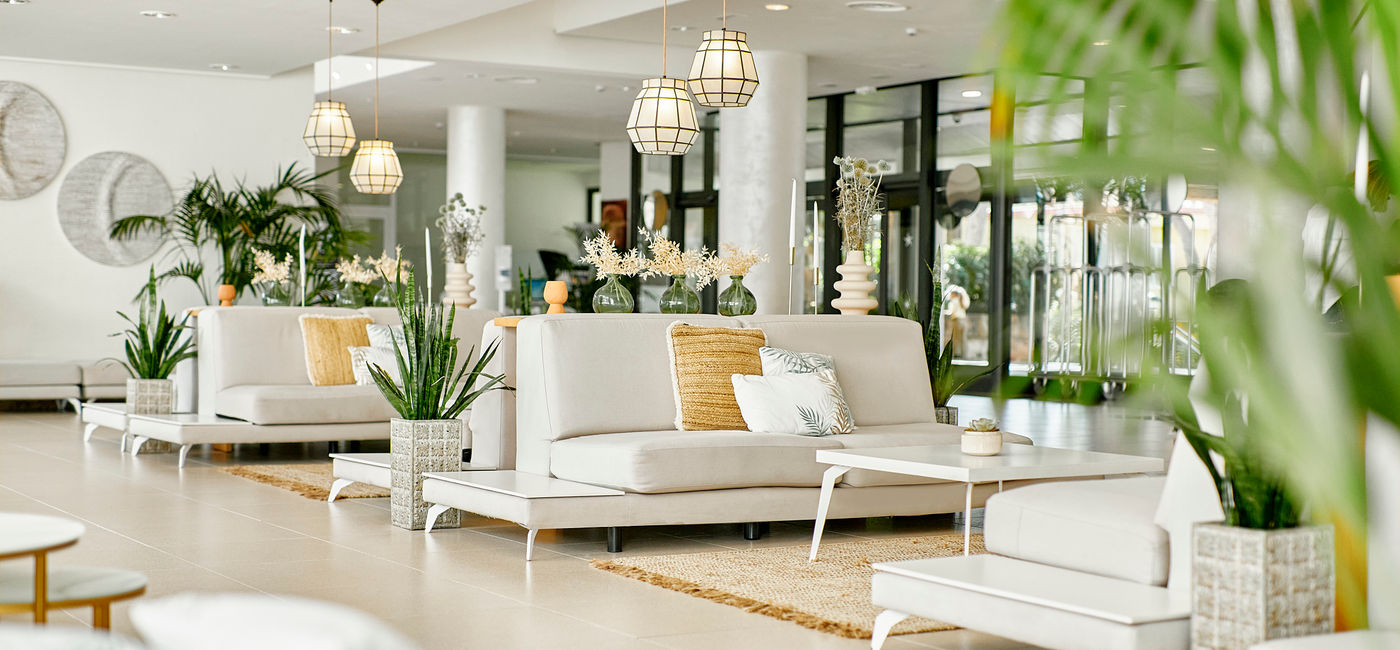 Image: Iberostar Waves, Cristina, Spain lobby (Photo Credit: IHG Hotels & Resorts)