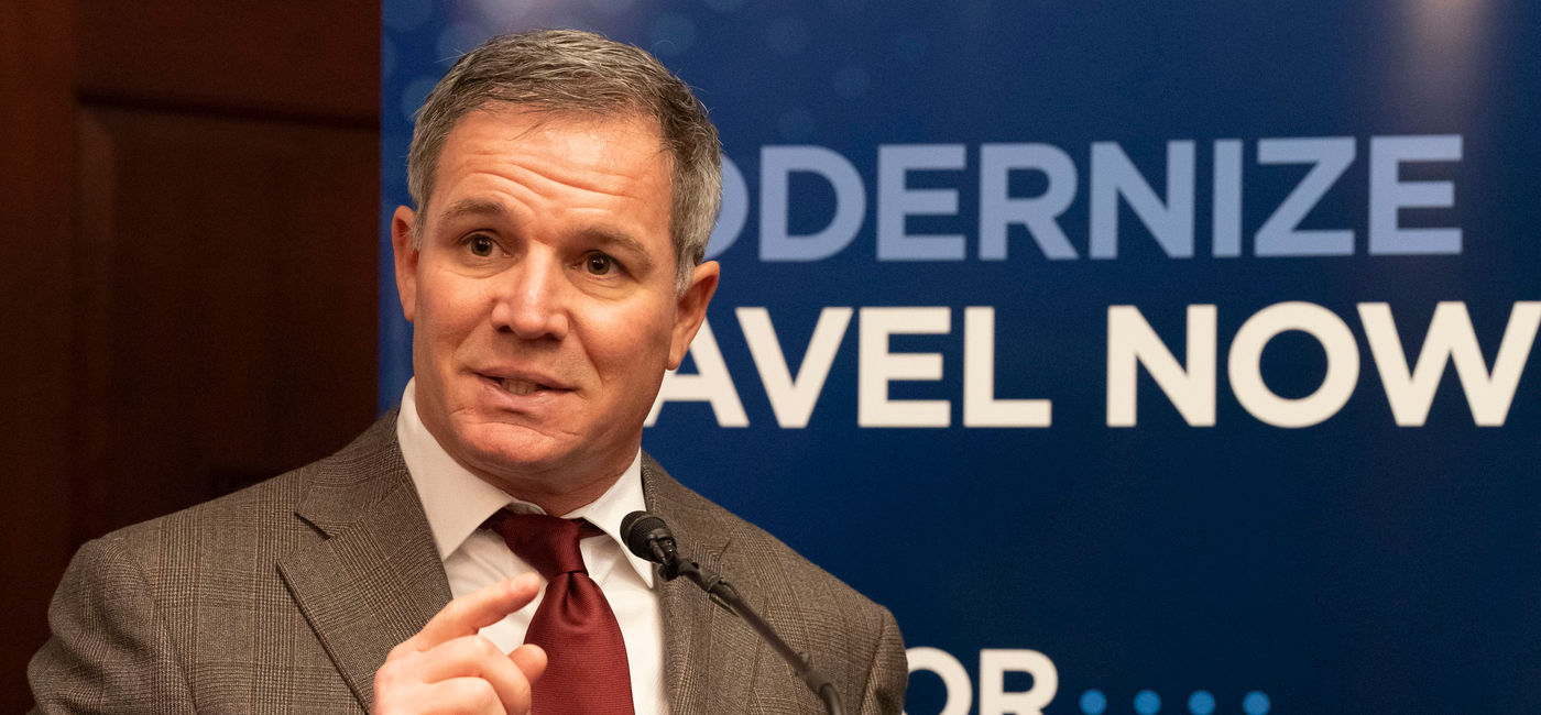 Image: Geoff Freeman, President and CEO of the U.S. Travel Association, speaks to a crowd in Washington, DC. (Photo Credit: Ian Wagreich for U.S. Travel Association)