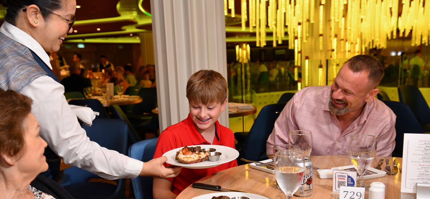 Image: Carnival Cruise Line is launching Express Dining (Photo Credit: Carnival Cruise Line)