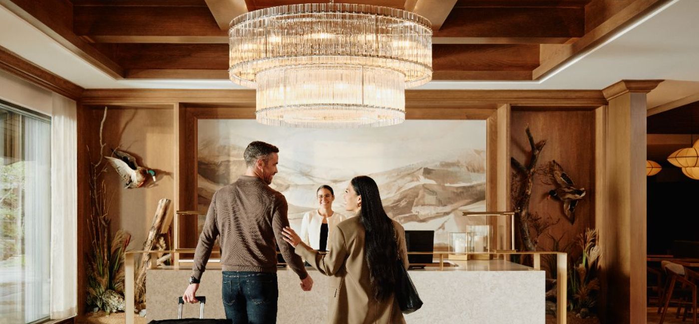 Image: The Lobby of the Black Diamond Club at the Pomeroy Kananaskis Mountain Lodge (Photo Credit: The Black Diamond Club at the Pomeroy Kananaskis Mountain Lodge)