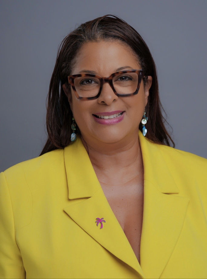 Debra Lee, Director of Travel Industry Sales, Greater Miami Convention & Visitors Bureau Debra Lee, Director of Travel Industry Sales, Greater Miami Convention & Visitors Bureau